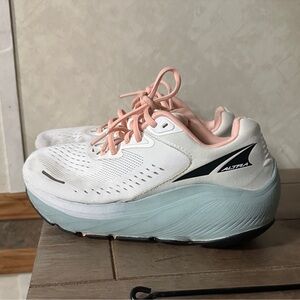 Altra Women's Athletic Shoes - White and Pink